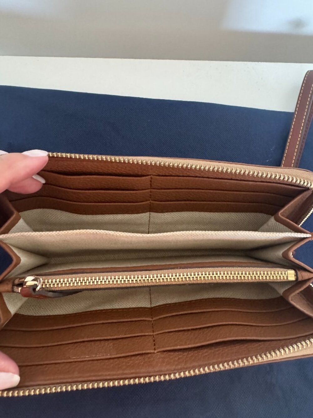 Dooney & Bourke Pebble Leather Zip Around Wristlet Wallet Cognac Brown w/ Box - Picture 5 of 7